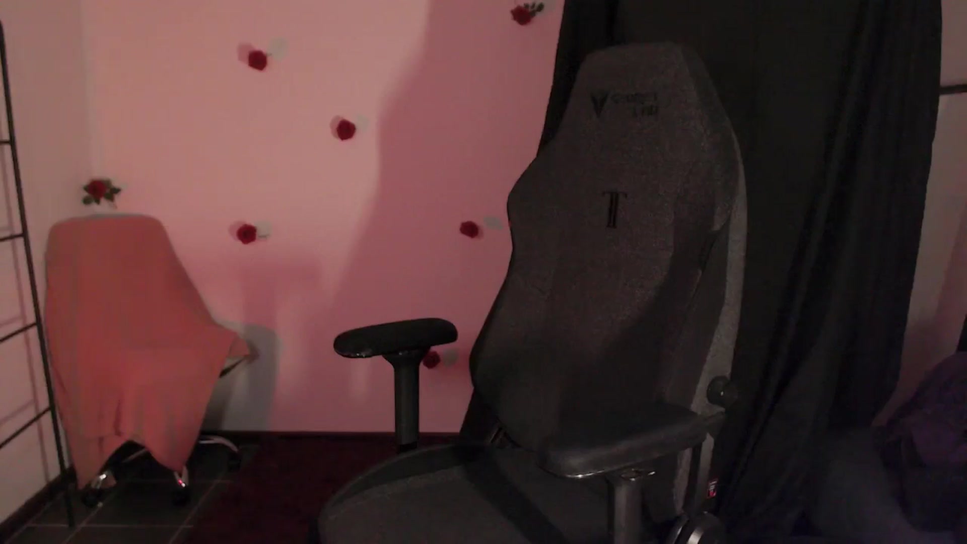 Gallery image thumbnail from TheModel's myfreecams stream on, 03/30/2024, 05:10 image 10 of 20