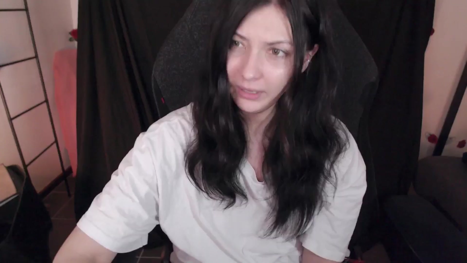 Gallery image thumbnail from TheModel's myfreecams stream on, 03/31/2024, 03:11 image 14 of 20