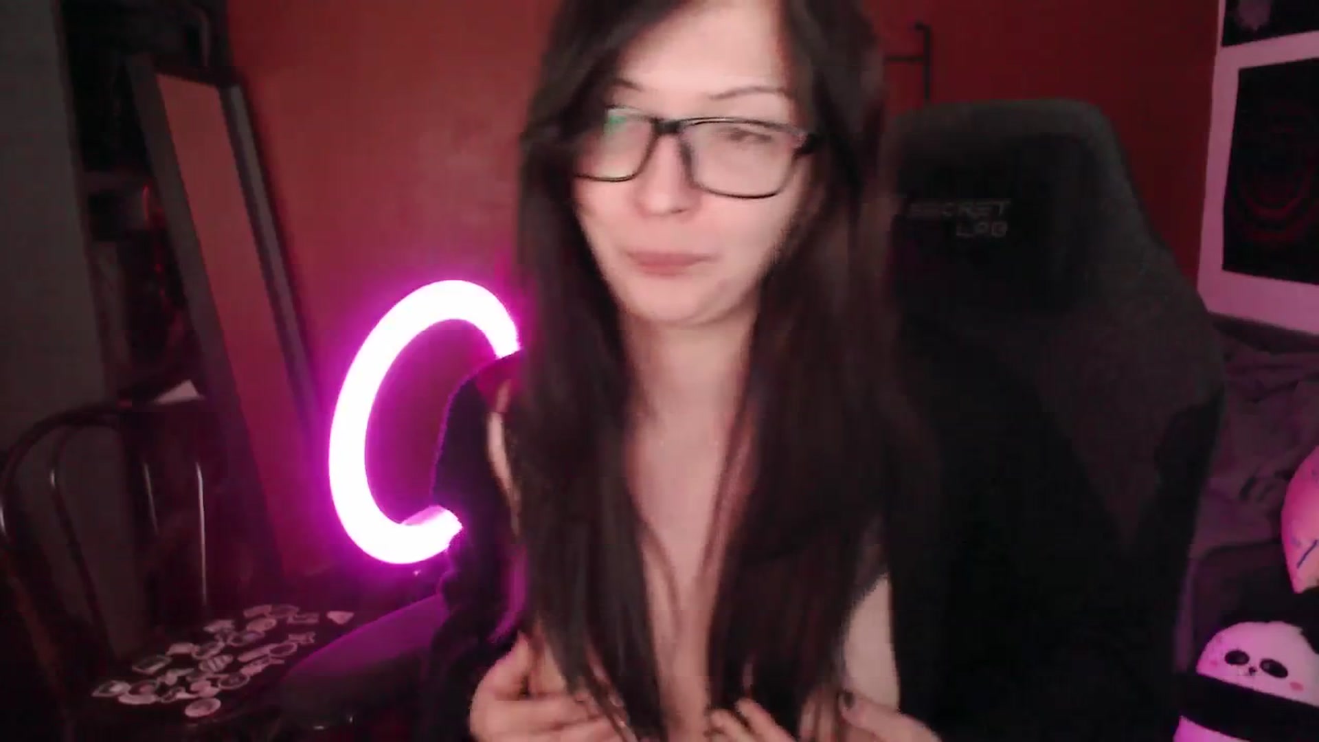 Gallery image thumbnail from TheModel's myfreecams stream on, 04/06/2025, 06:32 image 9 of 20