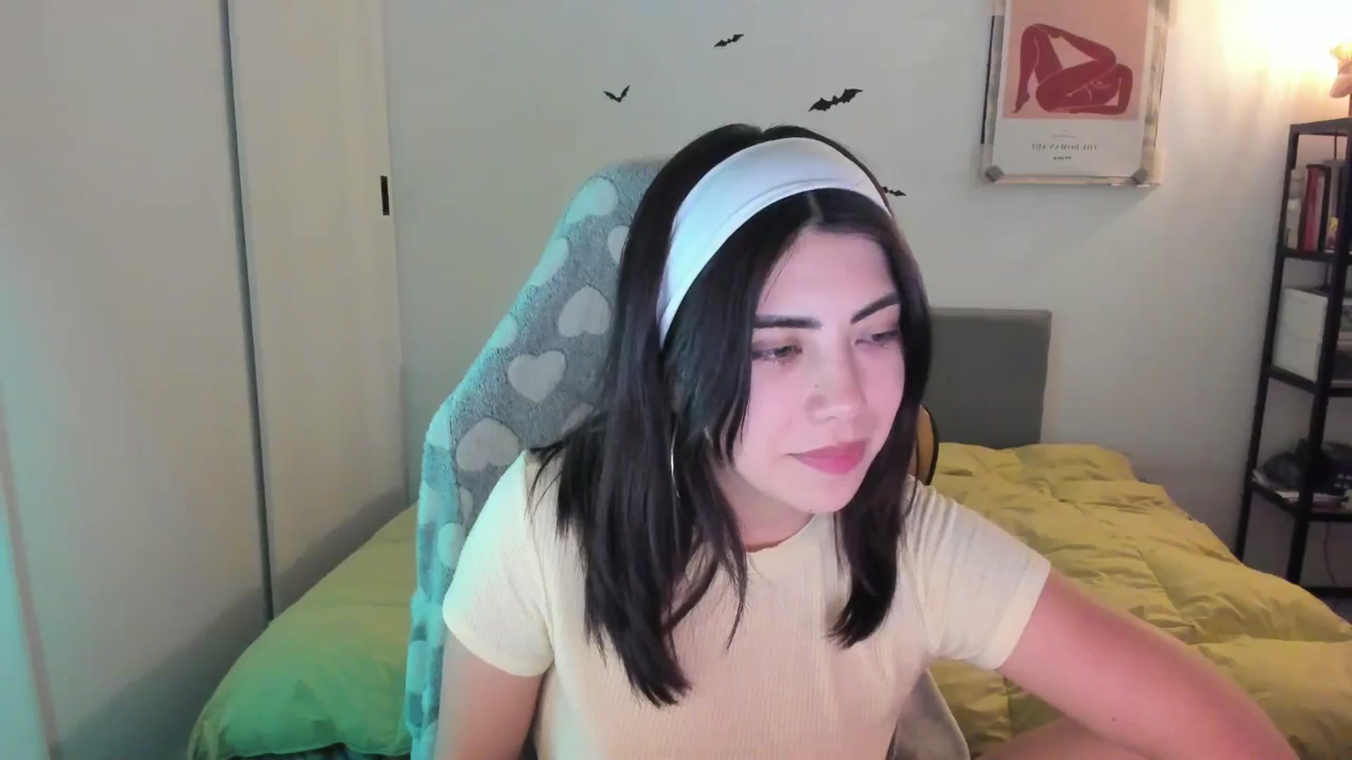 Gallery image thumbnail from TheMoonlight's myfreecams stream on, 11/03/2024, 09:03 image 13 of 20