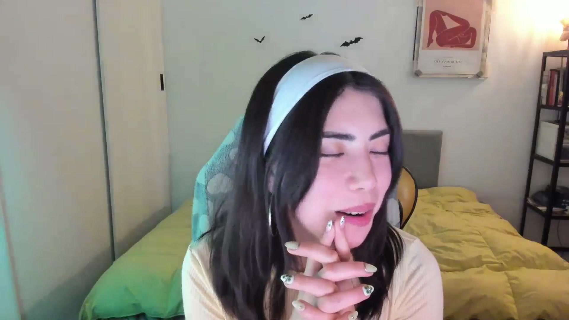 Gallery image thumbnail from TheMoonlight's myfreecams stream on, 11/03/2024, 09:03 image 7 of 20