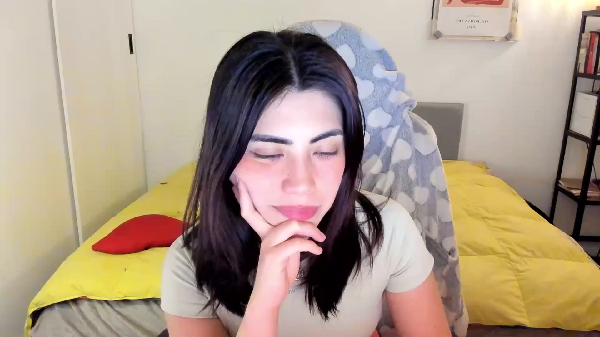 Gallery image thumbnail from TheMoonlight's myfreecams stream on, 11/10/2024, 09:46 image 1 of 20