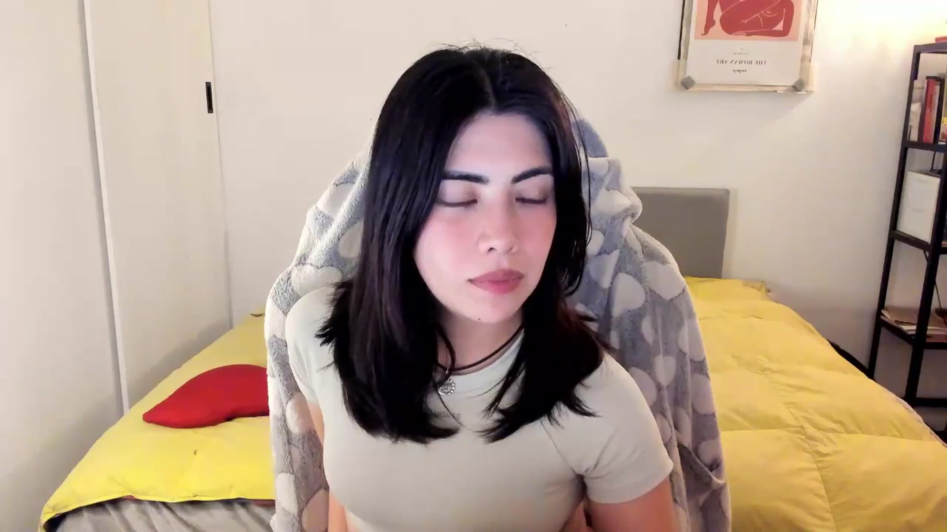 Gallery image thumbnail from TheMoonlight's myfreecams stream on, 11/10/2024, 09:46 image 10 of 20