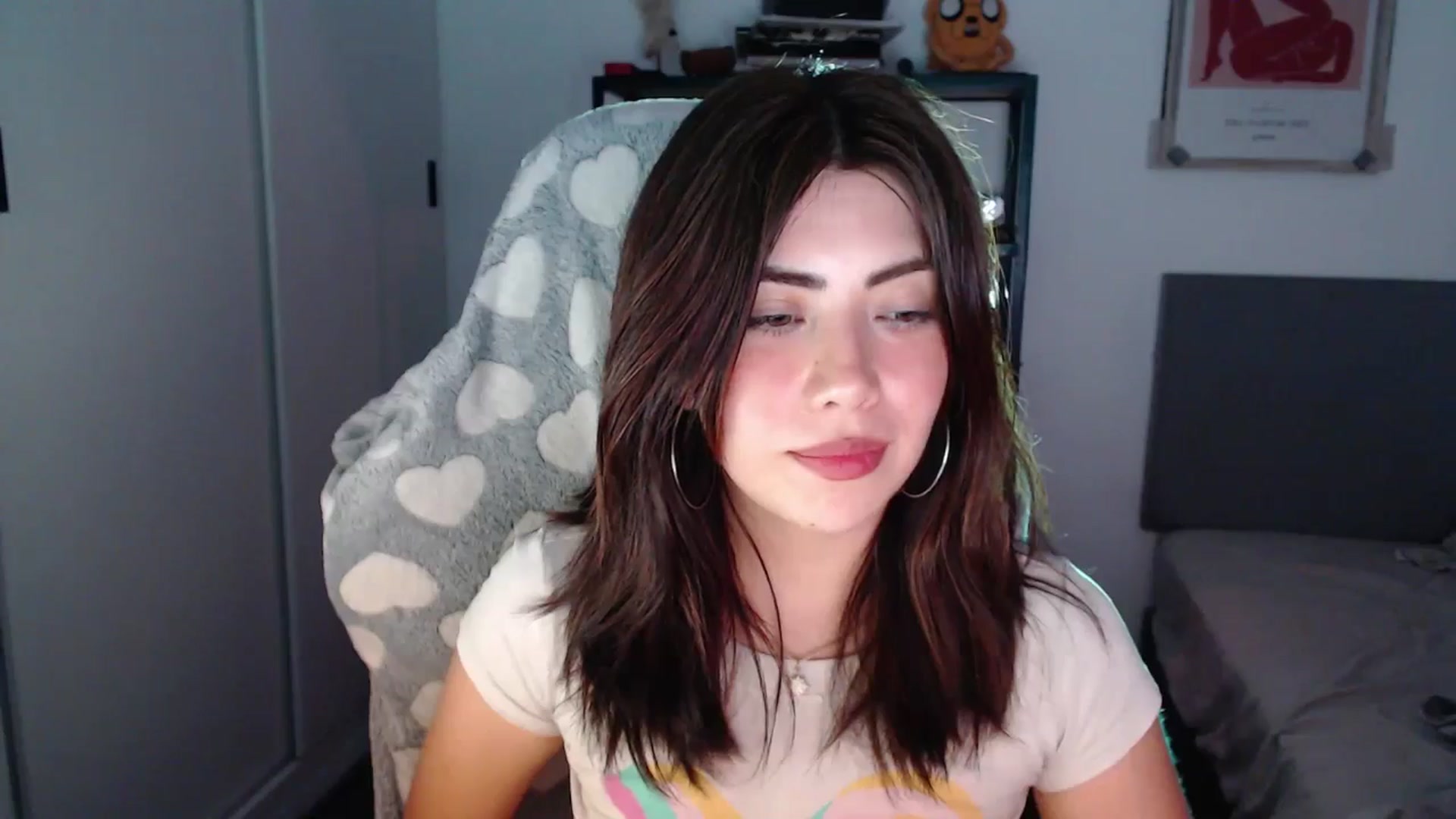 Gallery image thumbnail from TheMoonlight's myfreecams stream on, 11/27/2024, 09:33 image 11 of 20