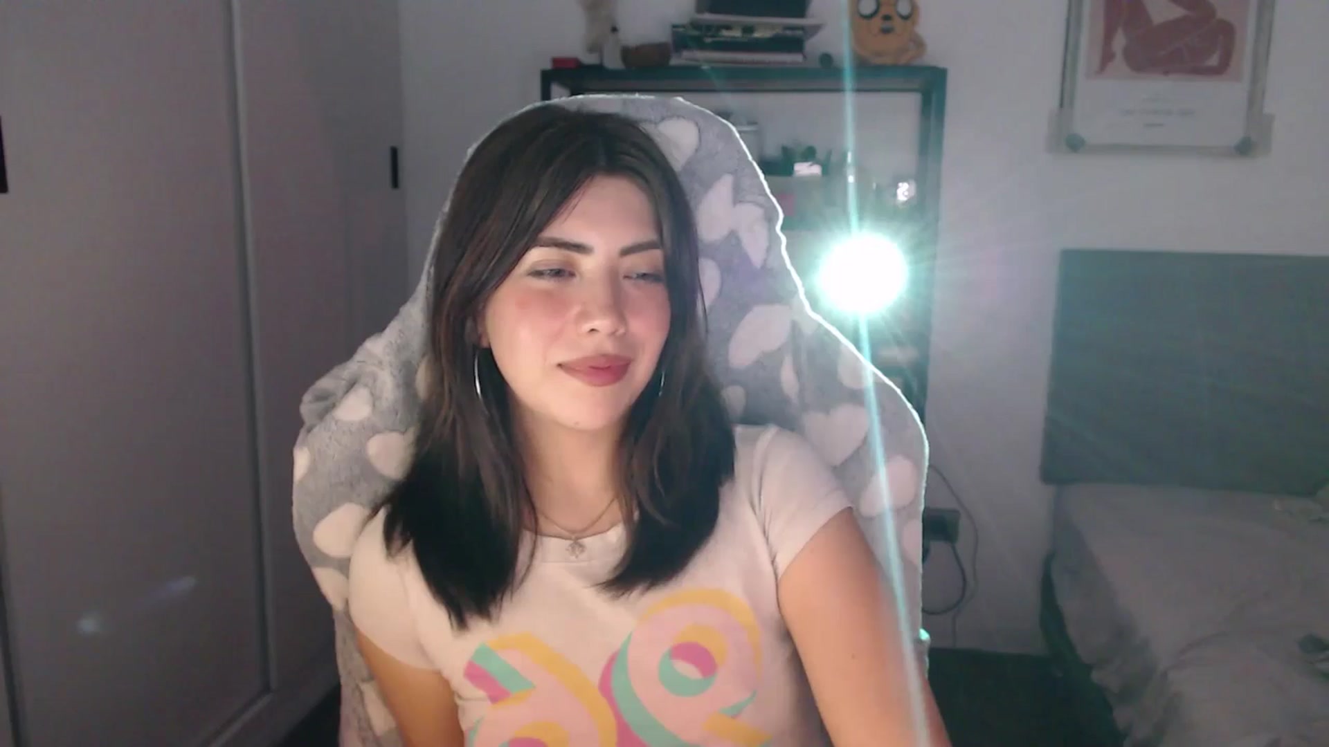 Gallery image thumbnail from TheMoonlight's myfreecams stream on, 11/27/2024, 09:33 image 7 of 20