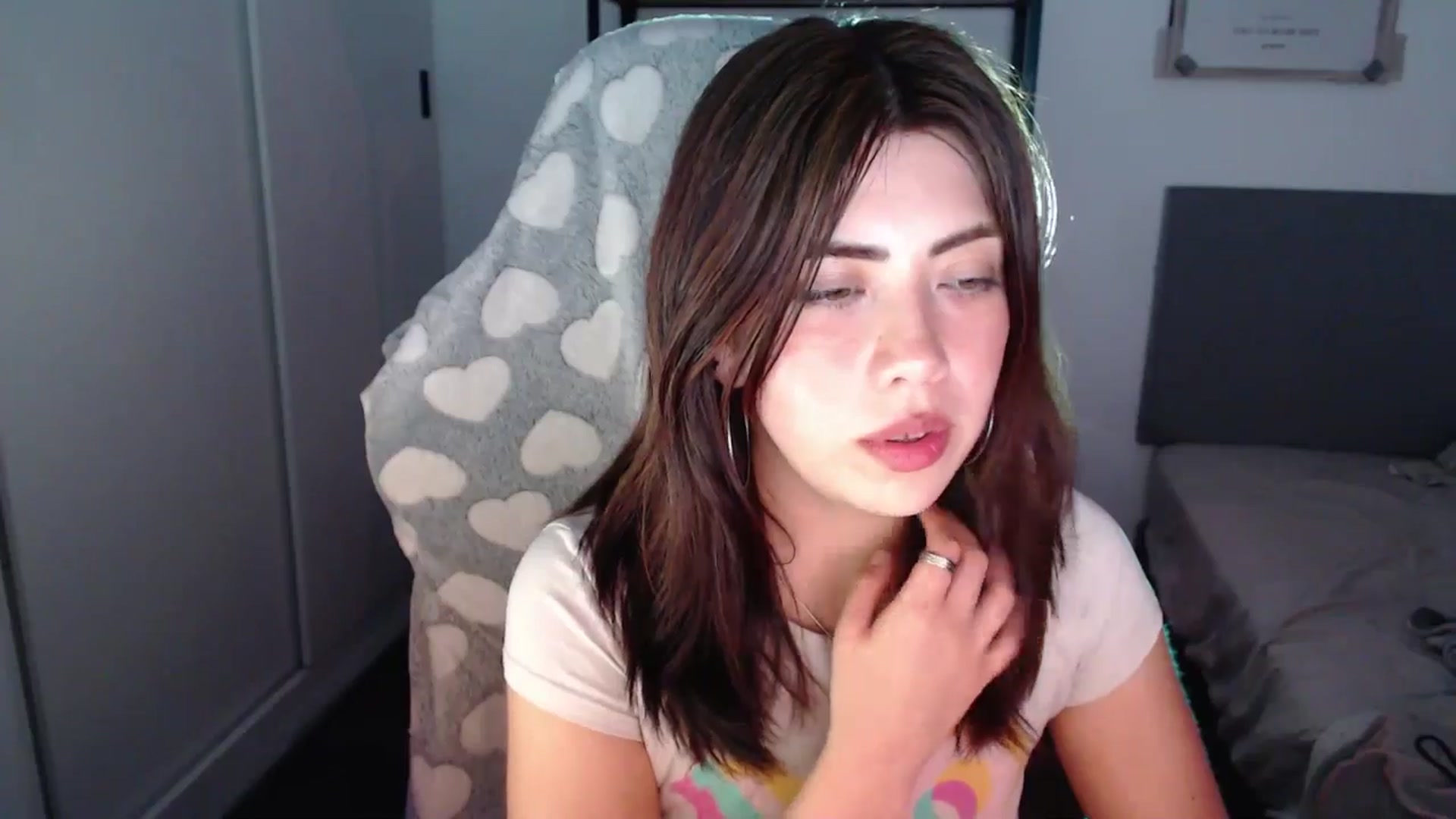 Gallery image thumbnail from TheMoonlight's myfreecams stream on, 11/27/2024, 09:33 image 19 of 20