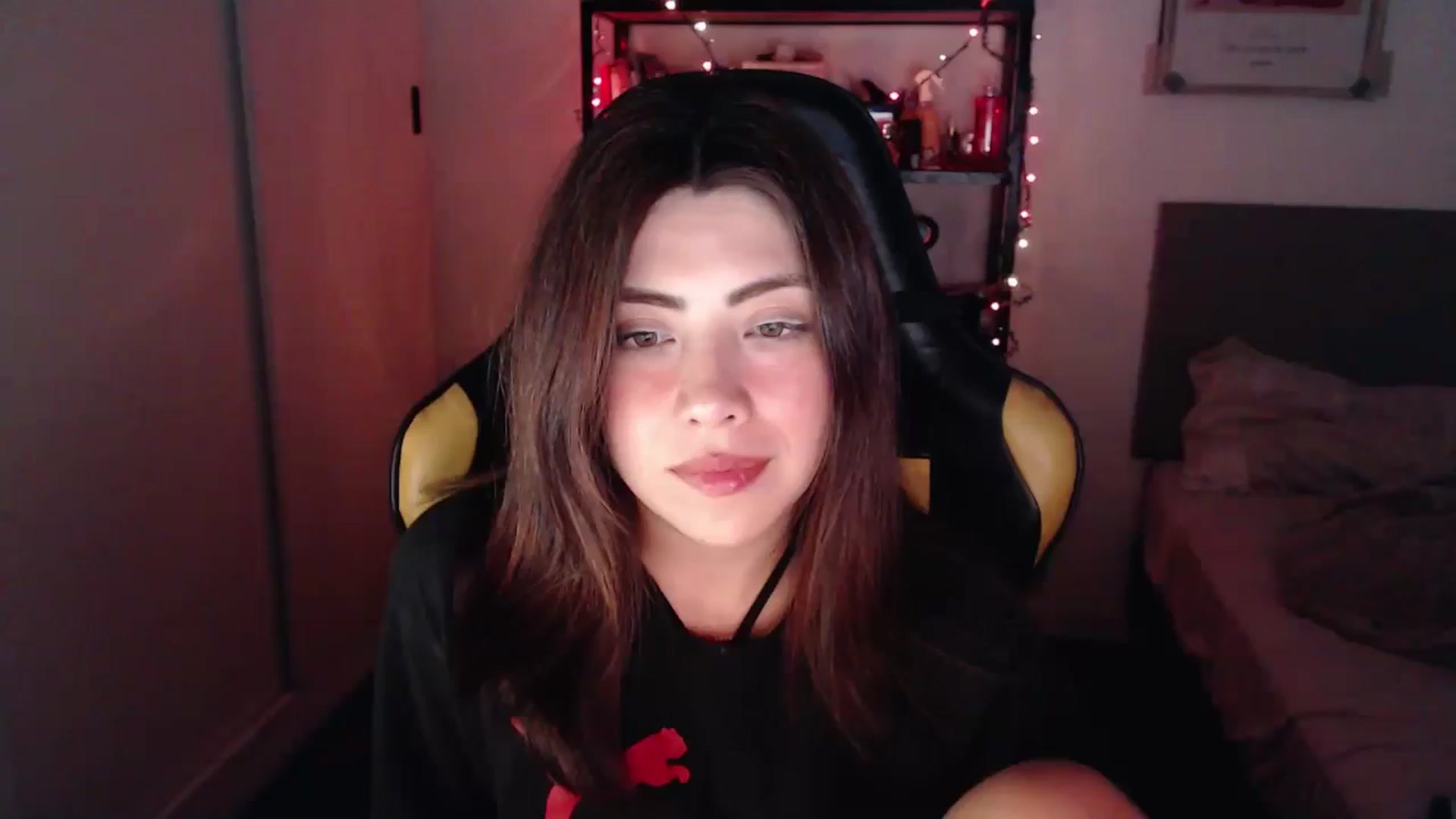 Gallery image thumbnail from TheMoonlight's myfreecams stream on, 12/25/2024, 10:53 image 2 of 20