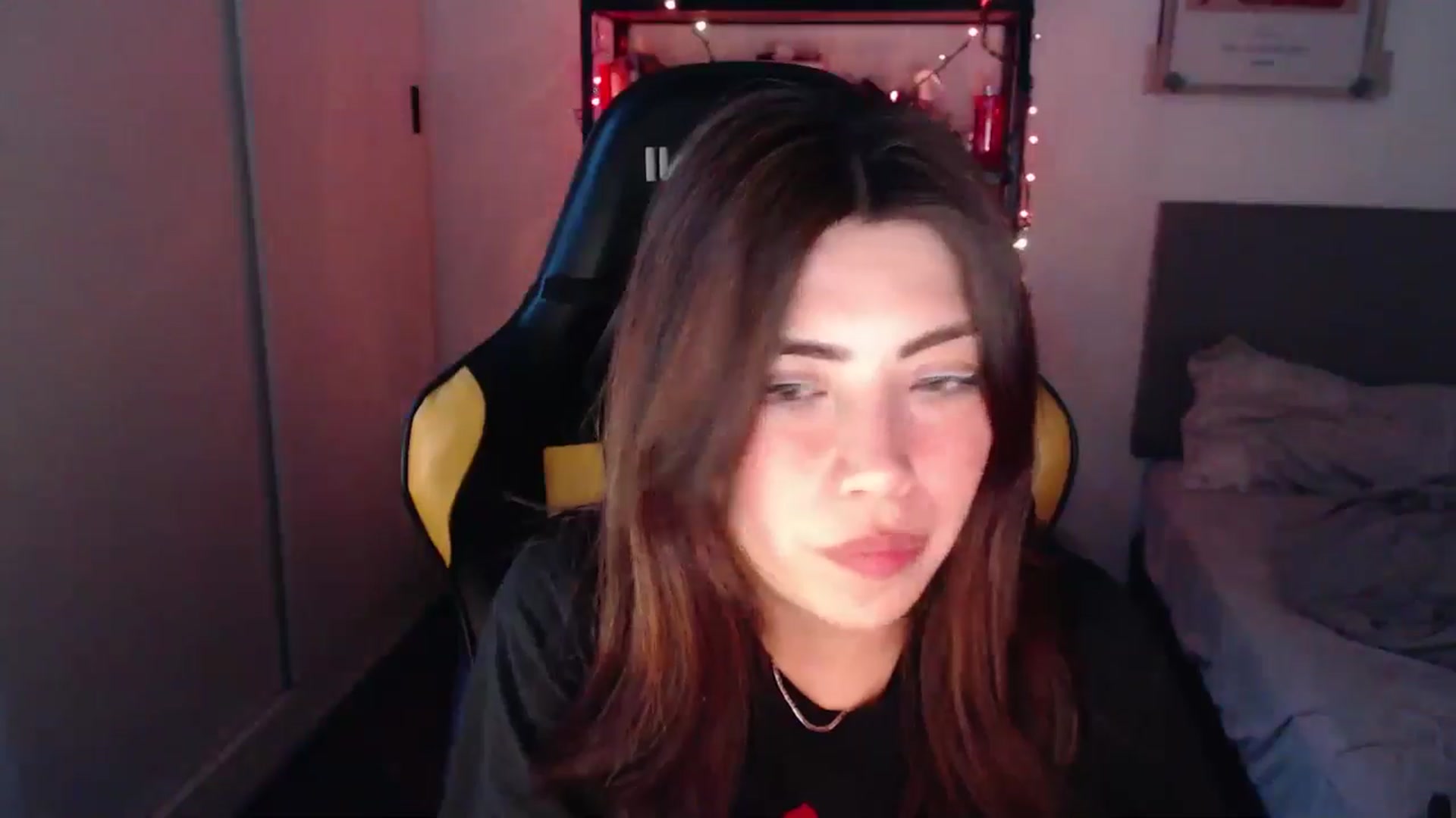 Gallery image thumbnail from TheMoonlight's myfreecams stream on, 12/25/2024, 10:53 image 18 of 20