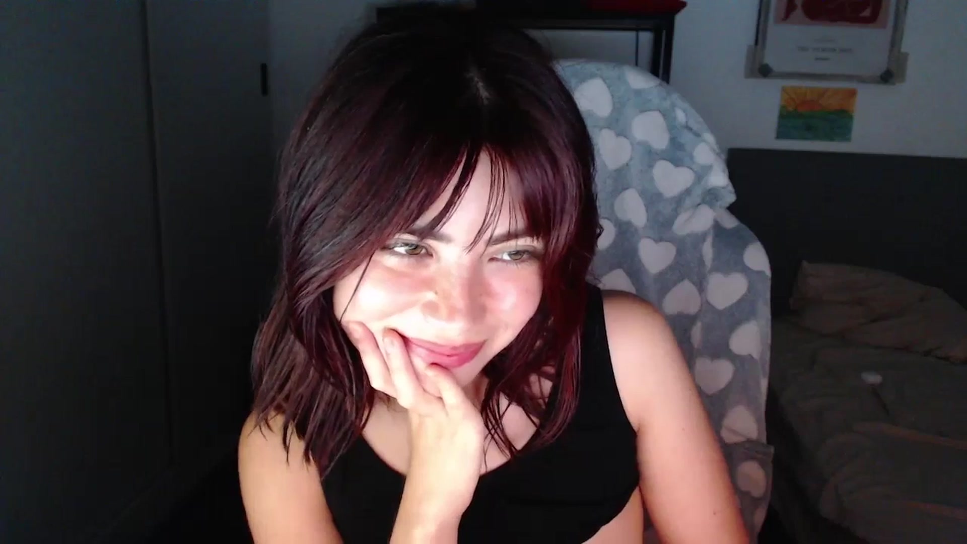 Gallery image thumbnail from TheMoonlight's myfreecams stream on, 05/03/2025, 10:40 image 11 of 20