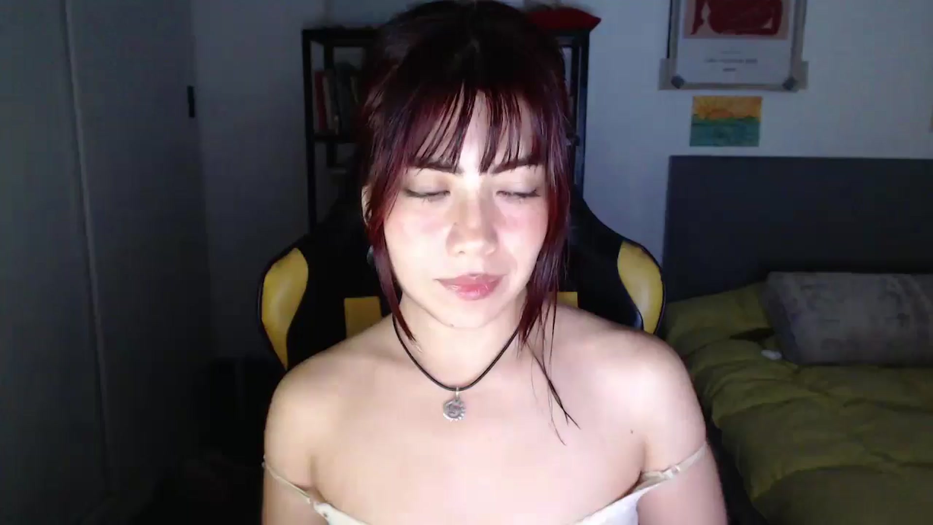 Gallery image thumbnail from TheMoonlight's myfreecams stream on, 06/18/2025, 09:32 image 18 of 20