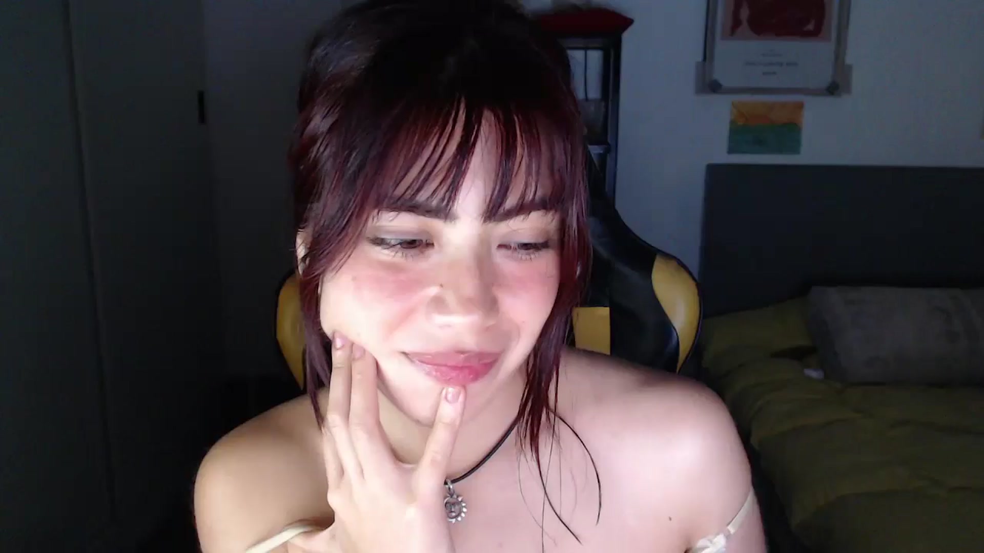 Gallery image thumbnail from TheMoonlight's myfreecams stream on, 06/18/2025, 09:32 image 19 of 20