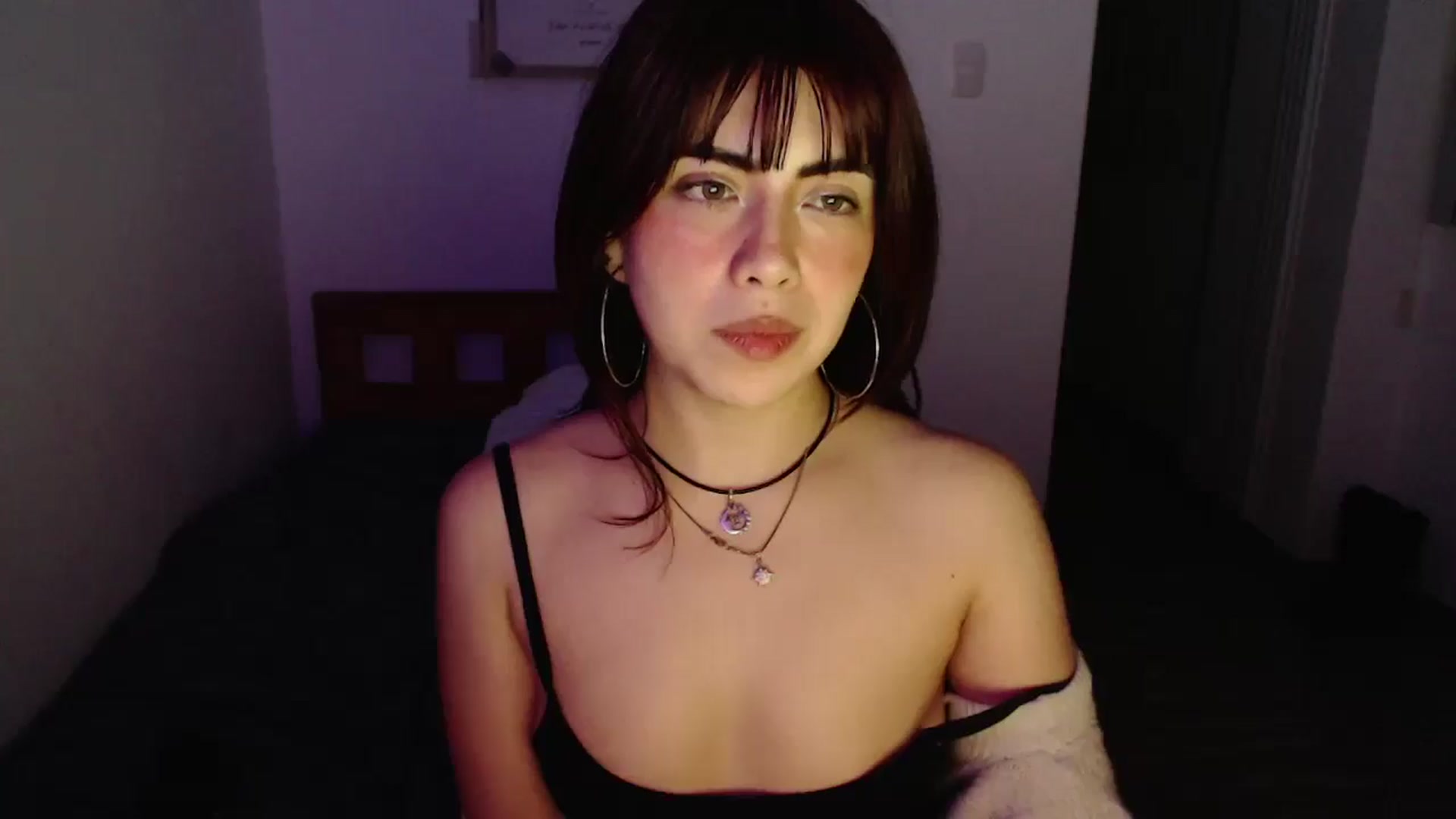 Gallery image thumbnail from TheMoonlight's myfreecams stream on, 08/06/2025, 10:13 image 18 of 20