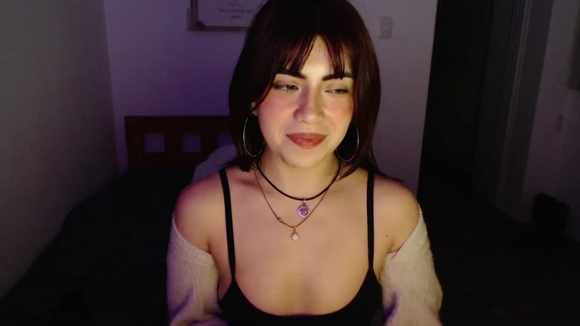 Gallery image thumbnail from TheMoonlight's myfreecams stream on, 08/06/2025, 10:13 image 7 of 20