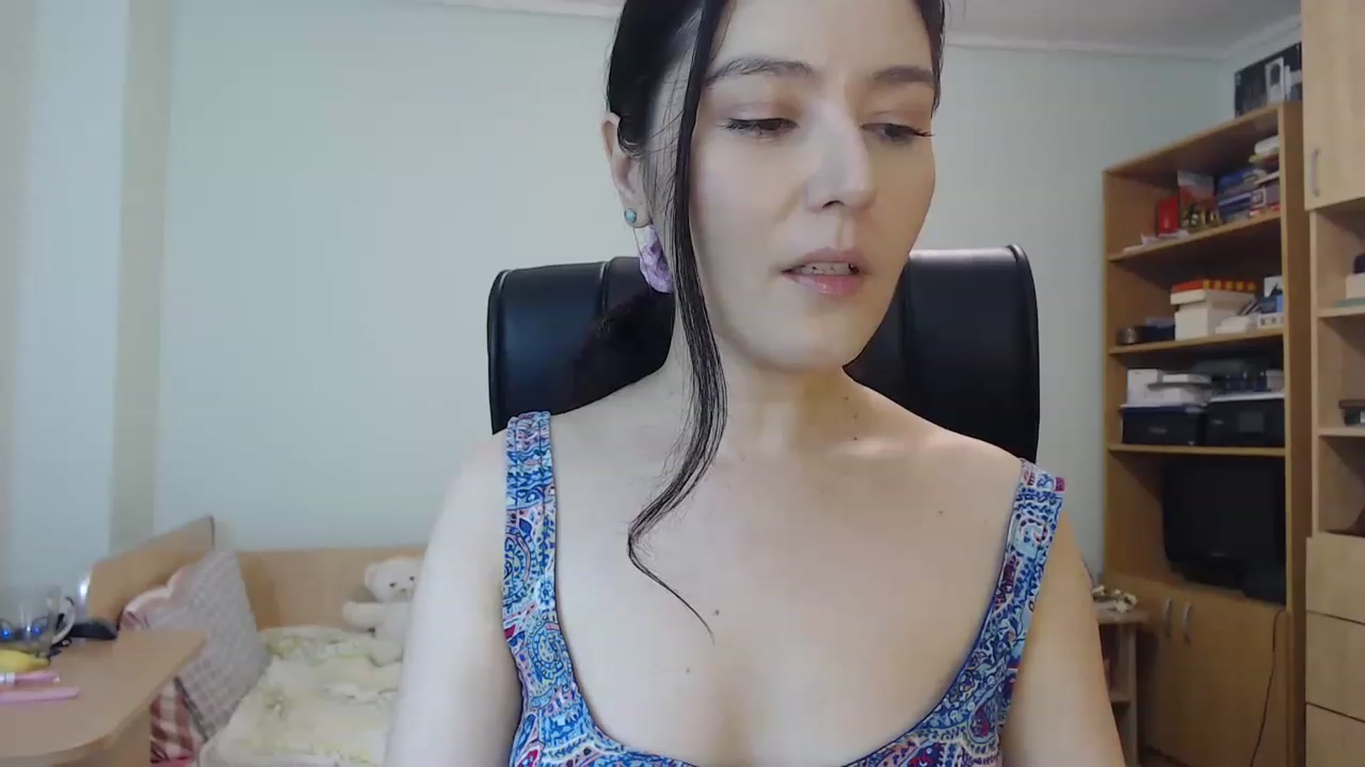 Gallery image thumbnail from TheMorrigan_'s myfreecams stream on, 11/22/2022, 21:01 image 13 of 20