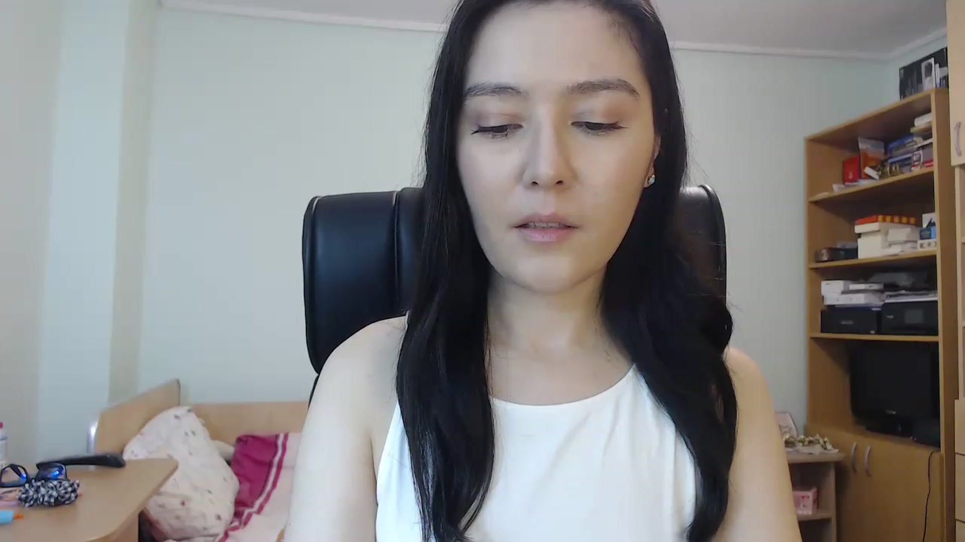 Gallery image thumbnail from TheMorrigan_'s myfreecams stream on, 12/01/2022, 19:40 image 2 of 20