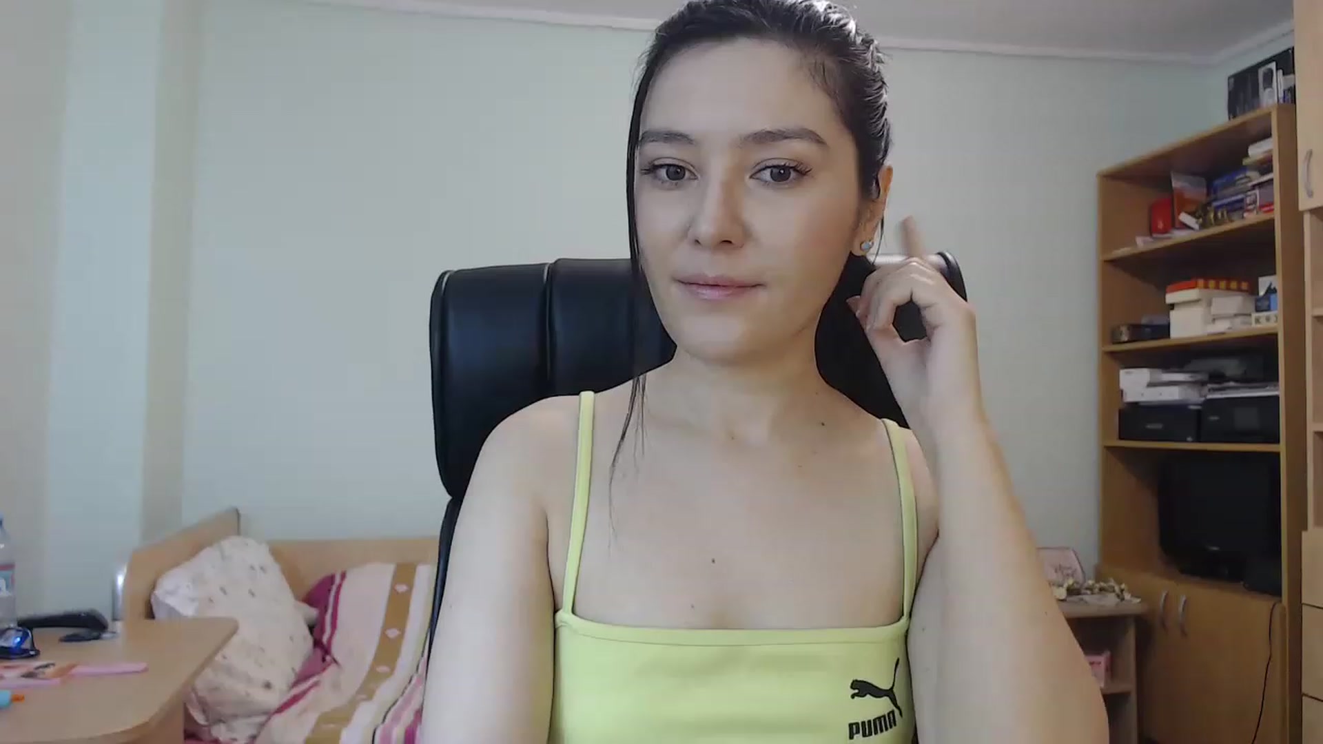 Gallery image thumbnail from TheMorrigan_'s myfreecams stream on, 12/03/2022, 22:38 image 1 of 20