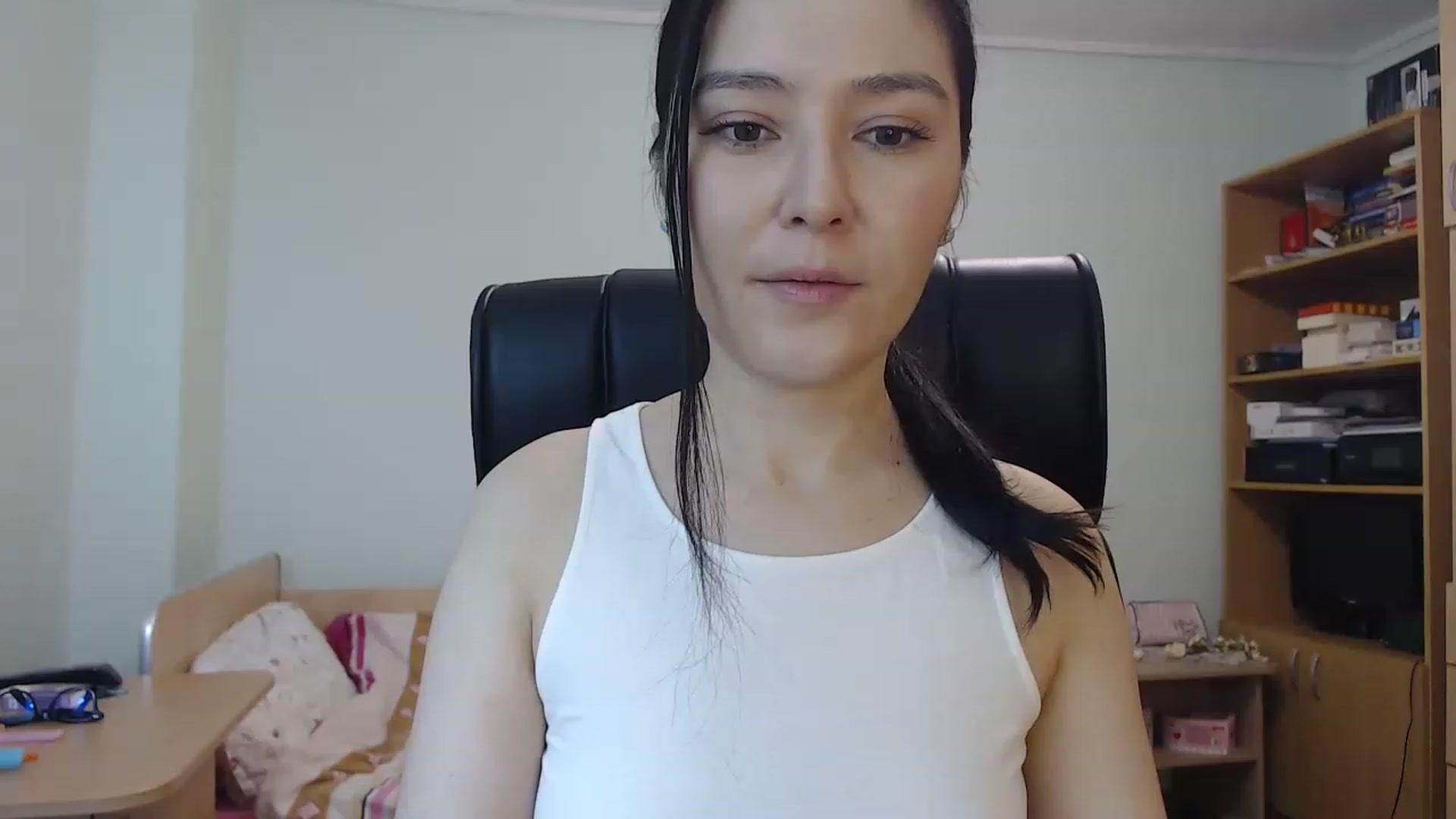 Gallery image thumbnail from TheMorrigan_'s myfreecams stream on, 12/04/2022, 22:14 image 1 of 20