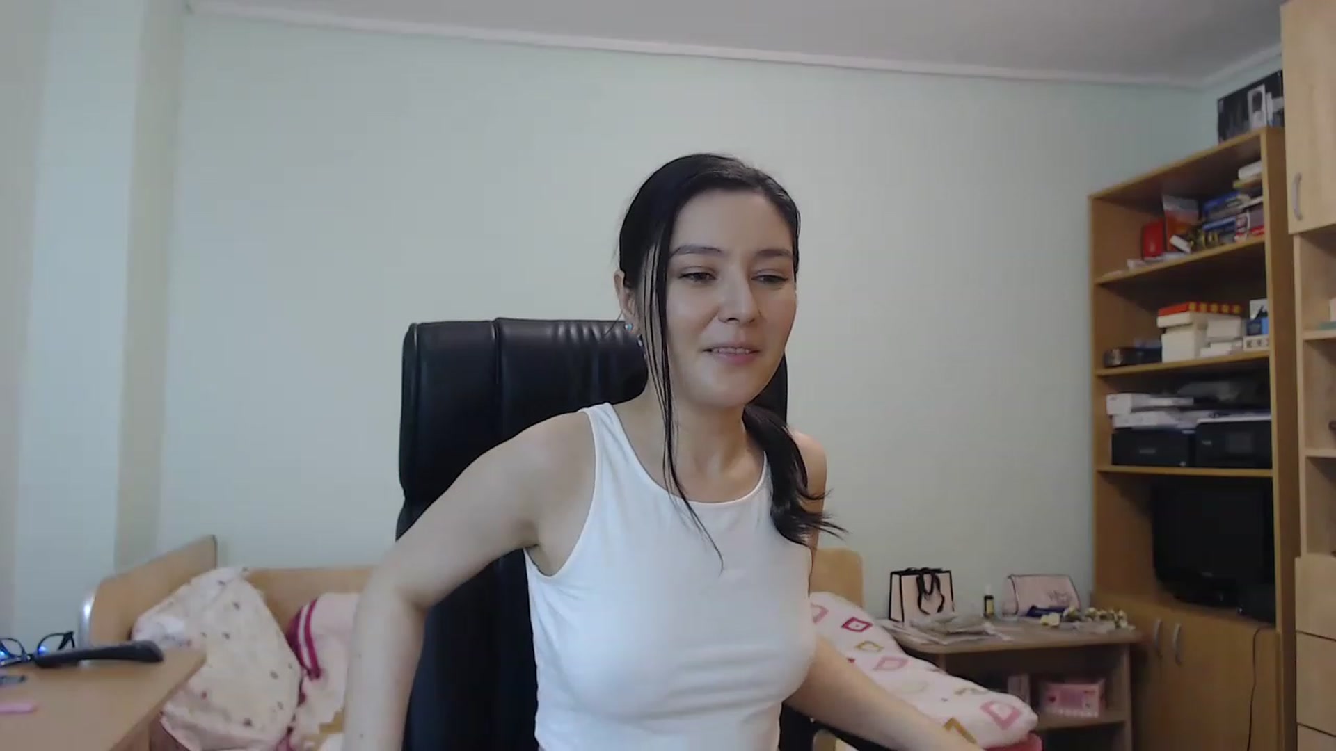 Gallery image thumbnail from TheMorrigan_'s myfreecams stream on, 12/06/2022, 19:44 image 11 of 20