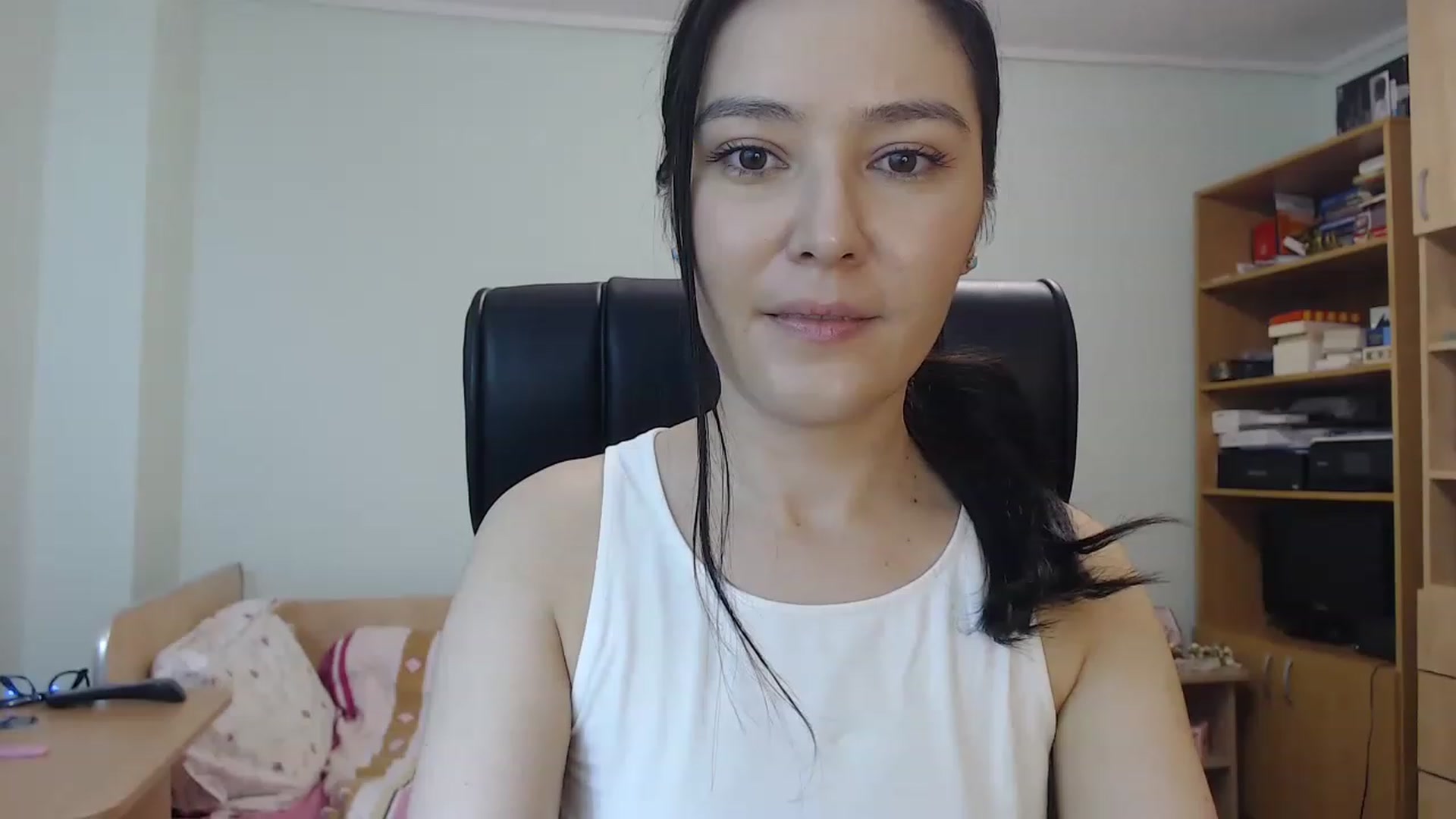 Gallery image thumbnail from TheMorrigan_'s myfreecams stream on, 12/06/2022, 19:44 image 1 of 20