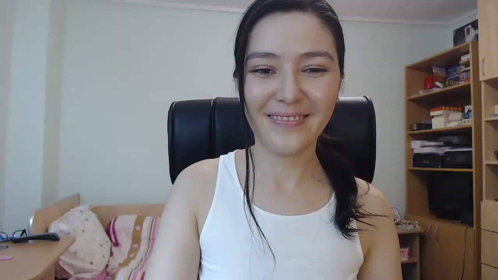 Gallery image thumbnail from TheMorrigan_'s myfreecams stream on, 12/06/2022, 19:44 image 5 of 20