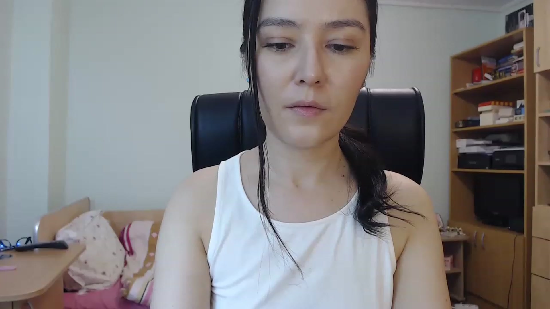 Gallery image thumbnail from TheMorrigan_'s myfreecams stream on, 12/06/2022, 19:44 image 9 of 20
