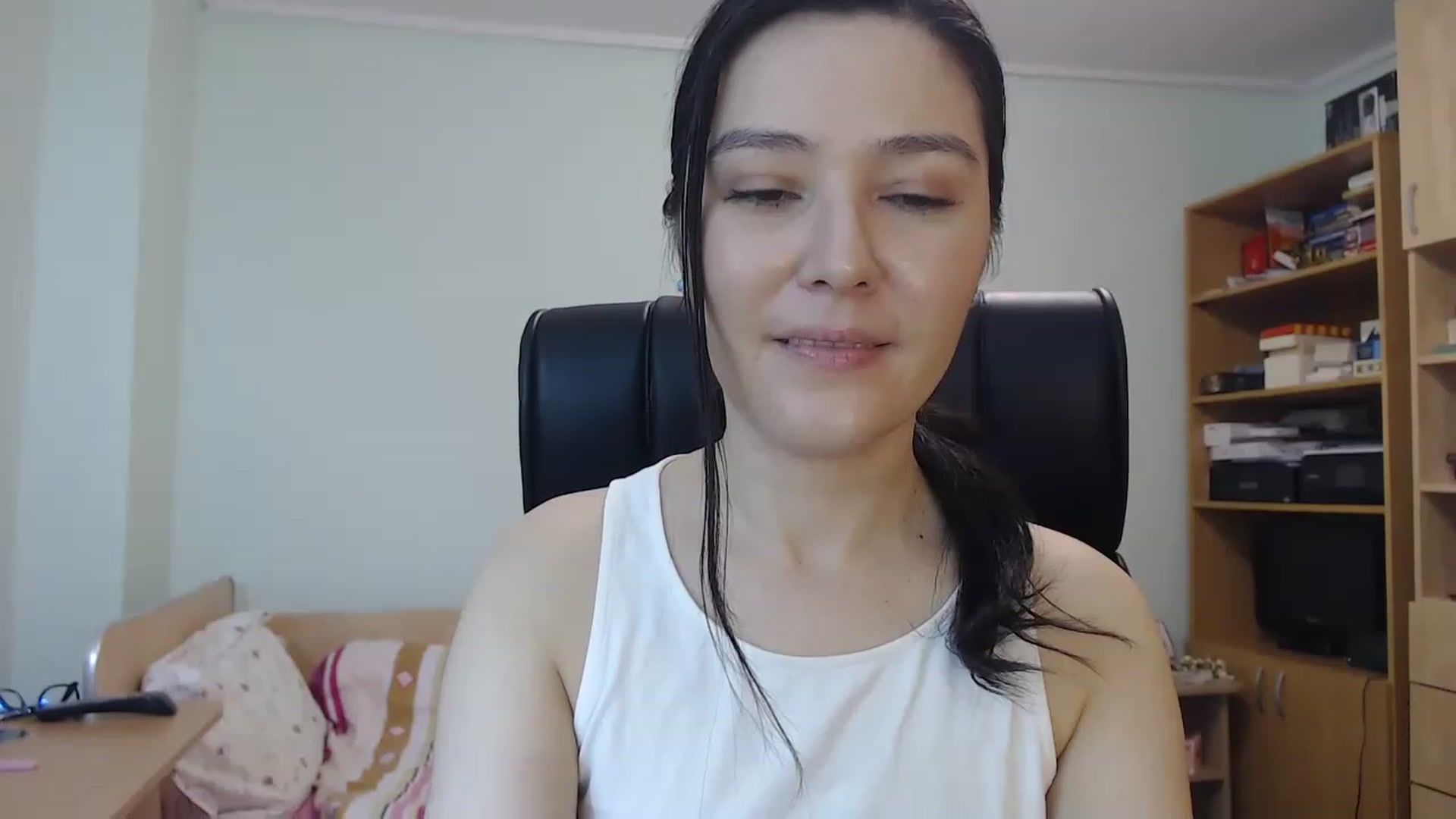 Gallery image thumbnail from TheMorrigan_'s myfreecams stream on, 12/06/2022, 19:44 image 8 of 20