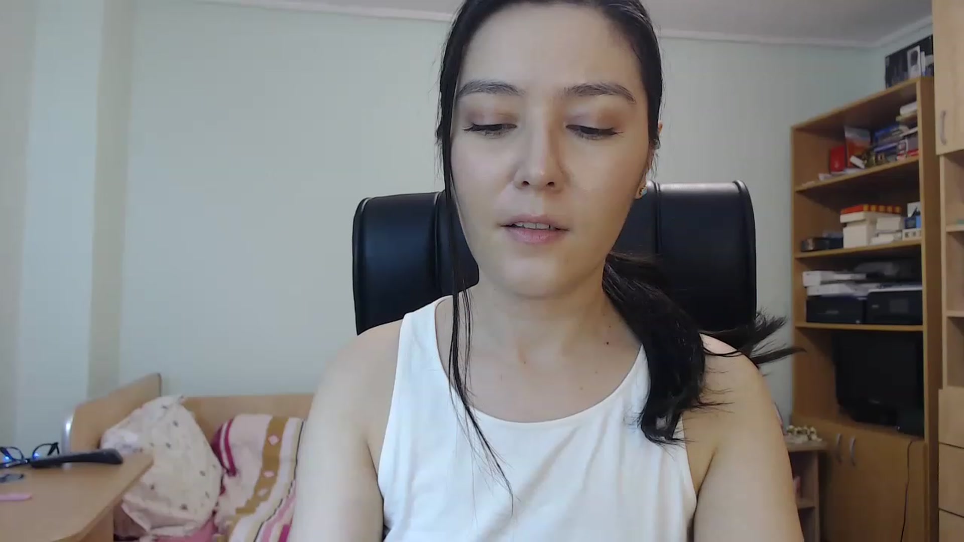 Gallery image thumbnail from TheMorrigan_'s myfreecams stream on, 12/06/2022, 19:44 image 2 of 20