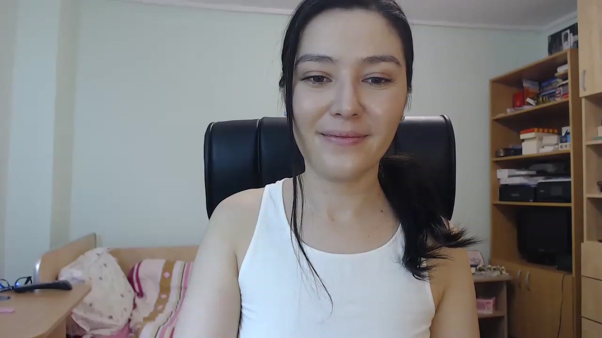 Gallery image thumbnail from TheMorrigan_'s myfreecams stream on, 12/06/2022, 19:44 image 4 of 20