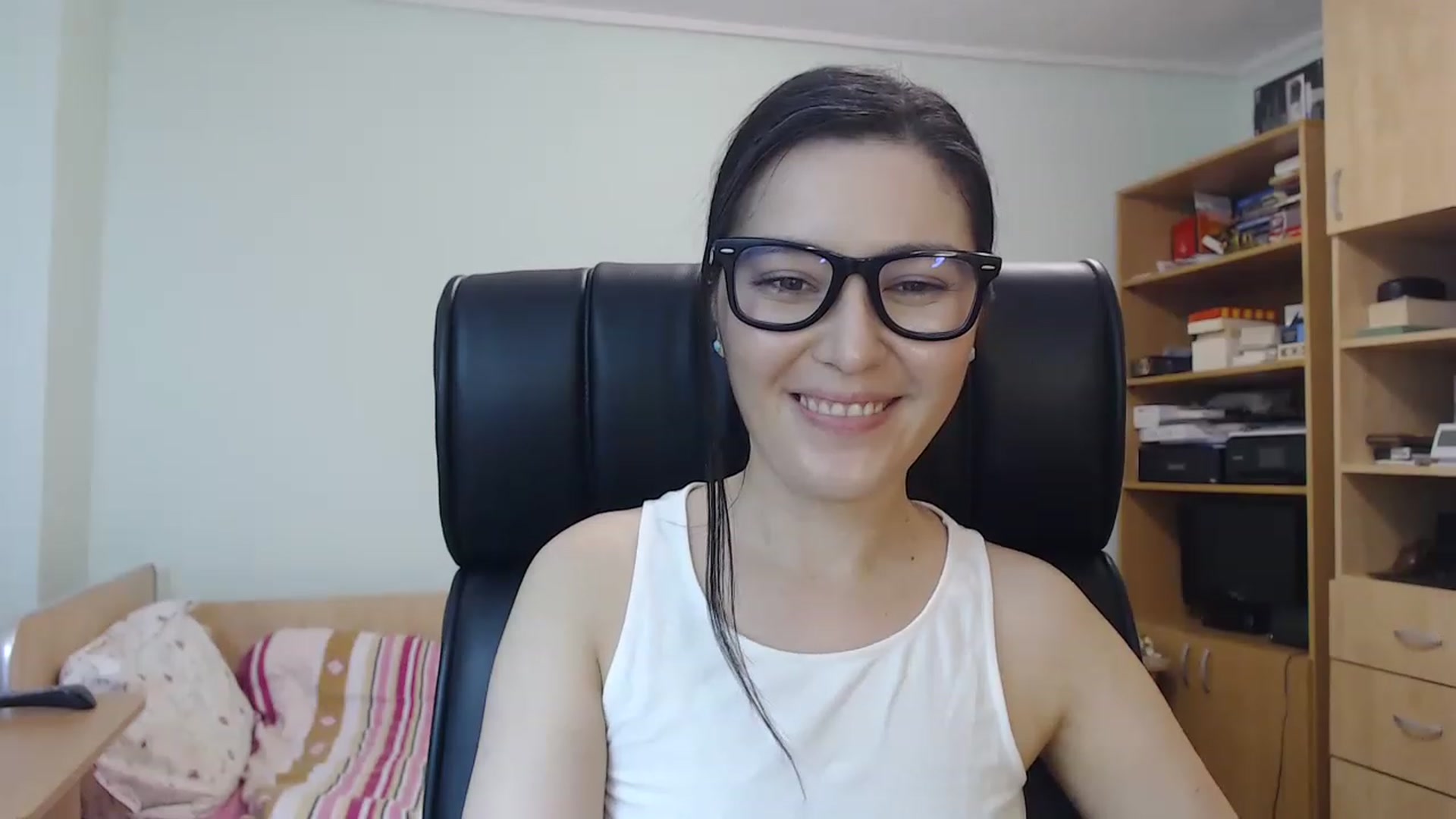 Gallery image thumbnail from TheMorrigan_'s myfreecams stream on, 12/06/2022, 21:33 image 9 of 20