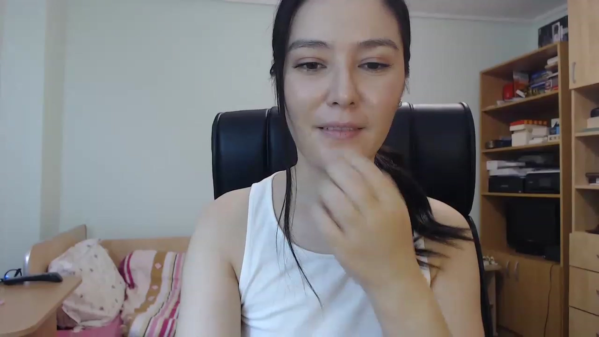 Gallery image thumbnail from TheMorrigan_'s myfreecams stream on, 12/06/2022, 21:33 image 2 of 20