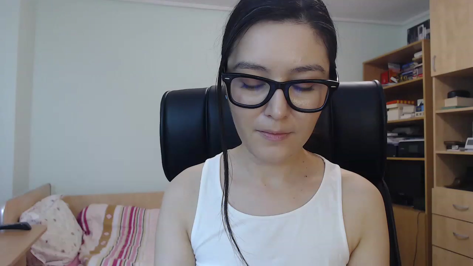 Gallery image thumbnail from TheMorrigan_'s myfreecams stream on, 12/06/2022, 21:33 image 8 of 20