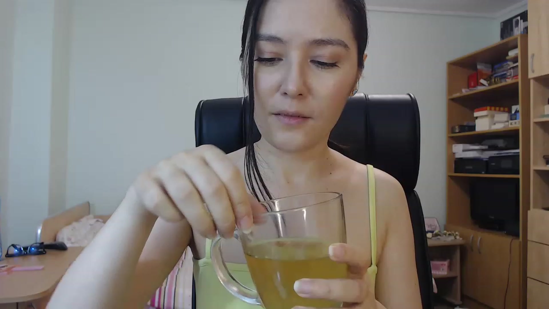 Gallery image thumbnail from TheMorrigan_'s myfreecams stream on, 12/08/2022, 20:01 image 9 of 20