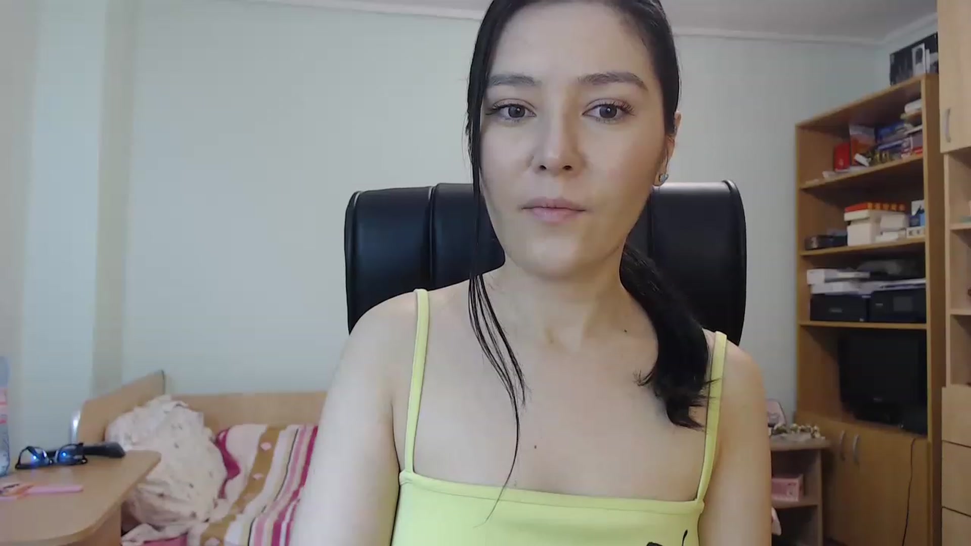 Gallery image thumbnail from TheMorrigan_'s myfreecams stream on, 12/08/2022, 20:01 image 2 of 20