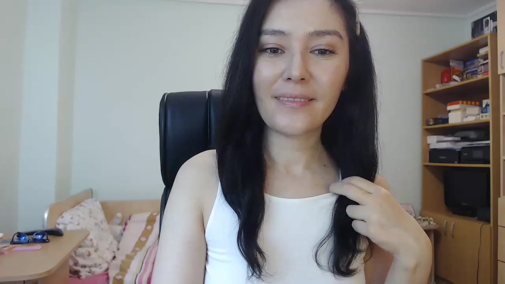 Gallery image thumbnail from TheMorrigan_'s myfreecams stream on, 12/10/2022, 20:06 image 9 of 20