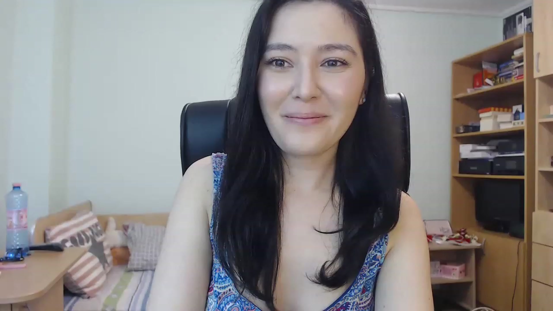 Gallery image thumbnail from TheMorrigan_'s myfreecams stream on, 12/16/2022, 22:59 image 3 of 20