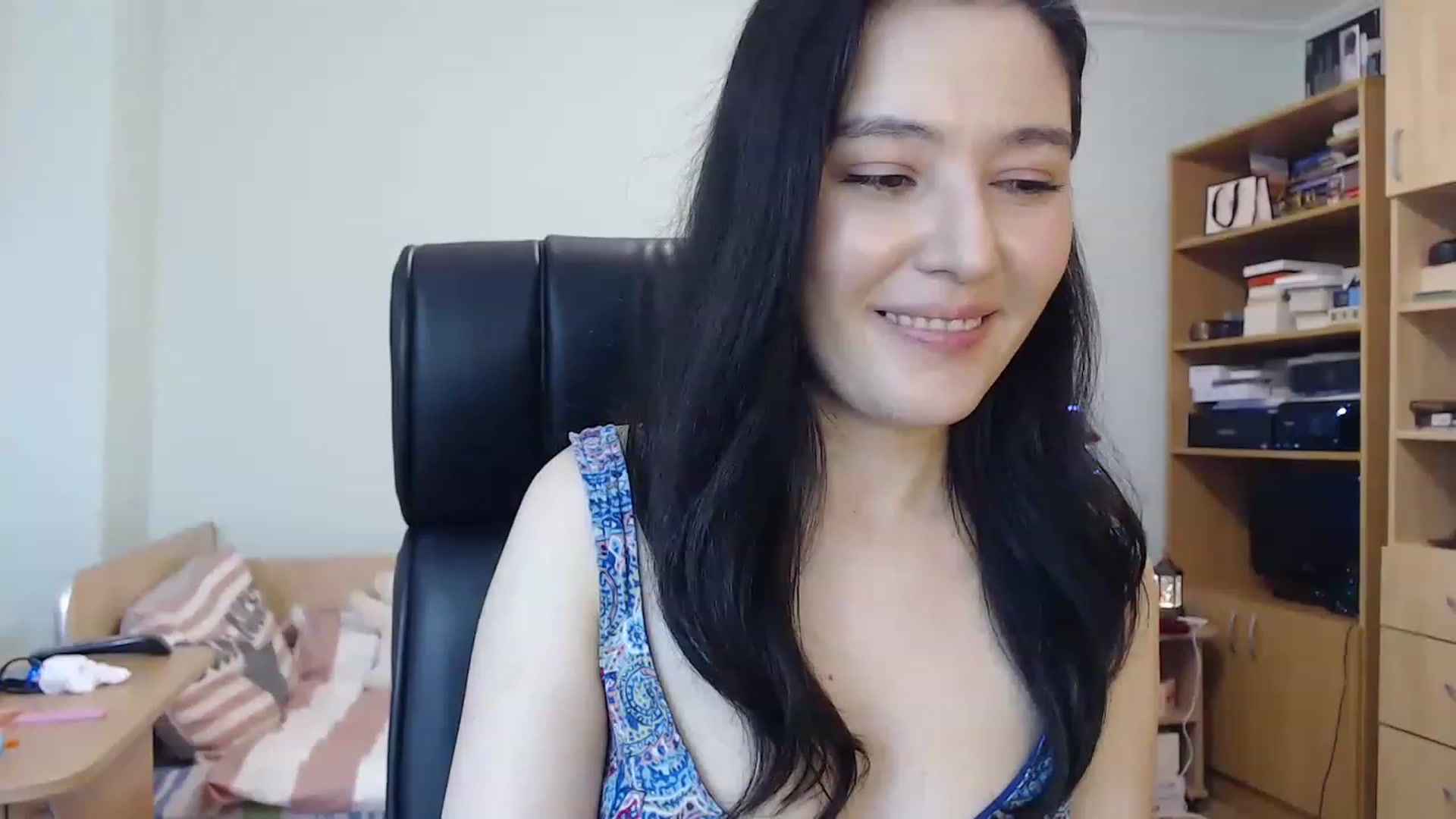 Gallery image thumbnail from TheMorrigan_'s myfreecams stream on, 12/29/2022, 23:01 image 5 of 20