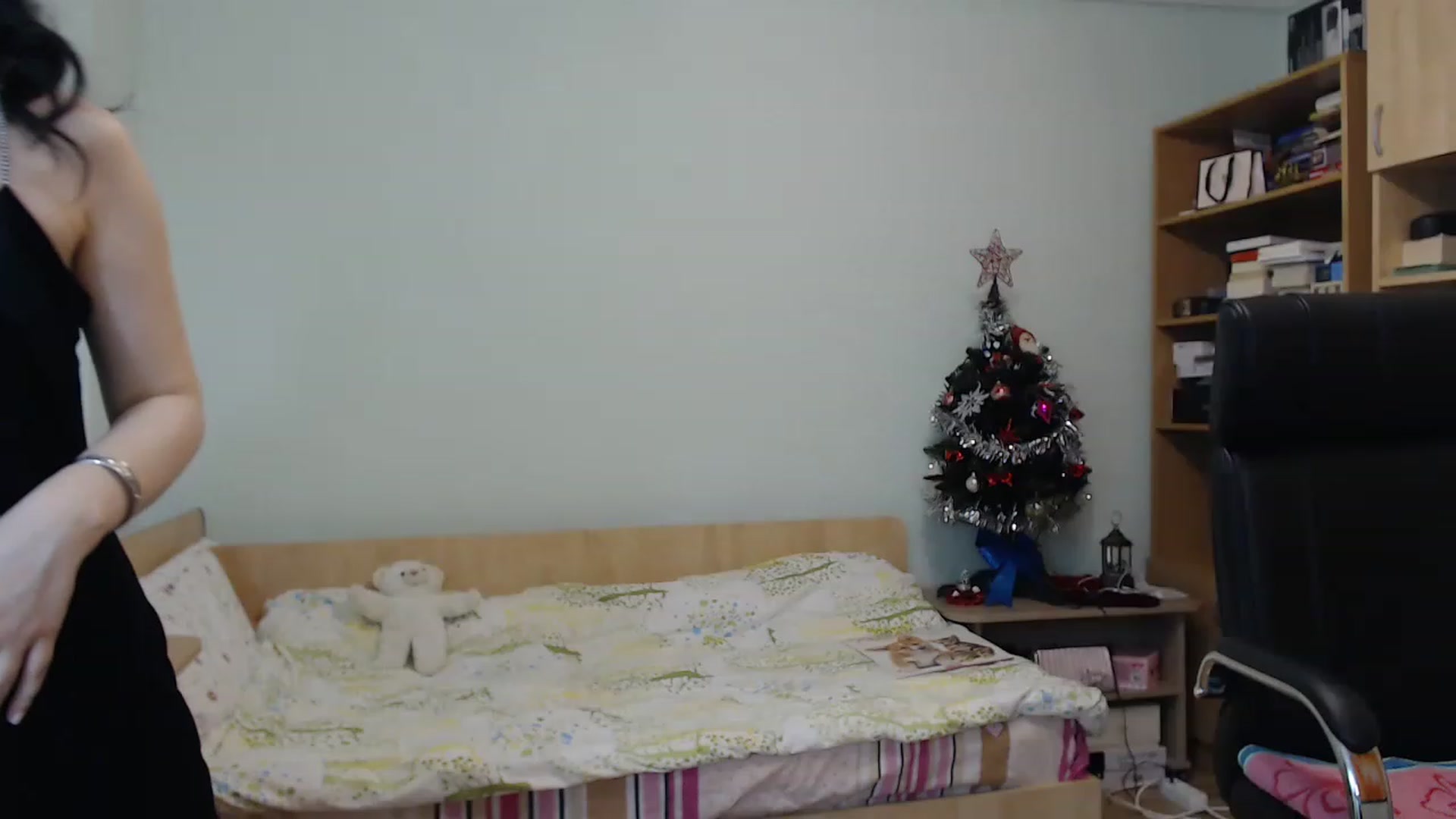 Gallery image thumbnail from TheMorrigan_'s myfreecams stream on, 12/31/2022, 22:32 image 8 of 20