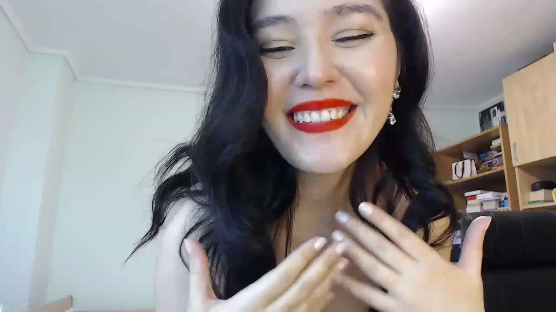 Gallery image thumbnail from TheMorrigan_'s myfreecams stream on, 12/31/2022, 22:32 image 14 of 20