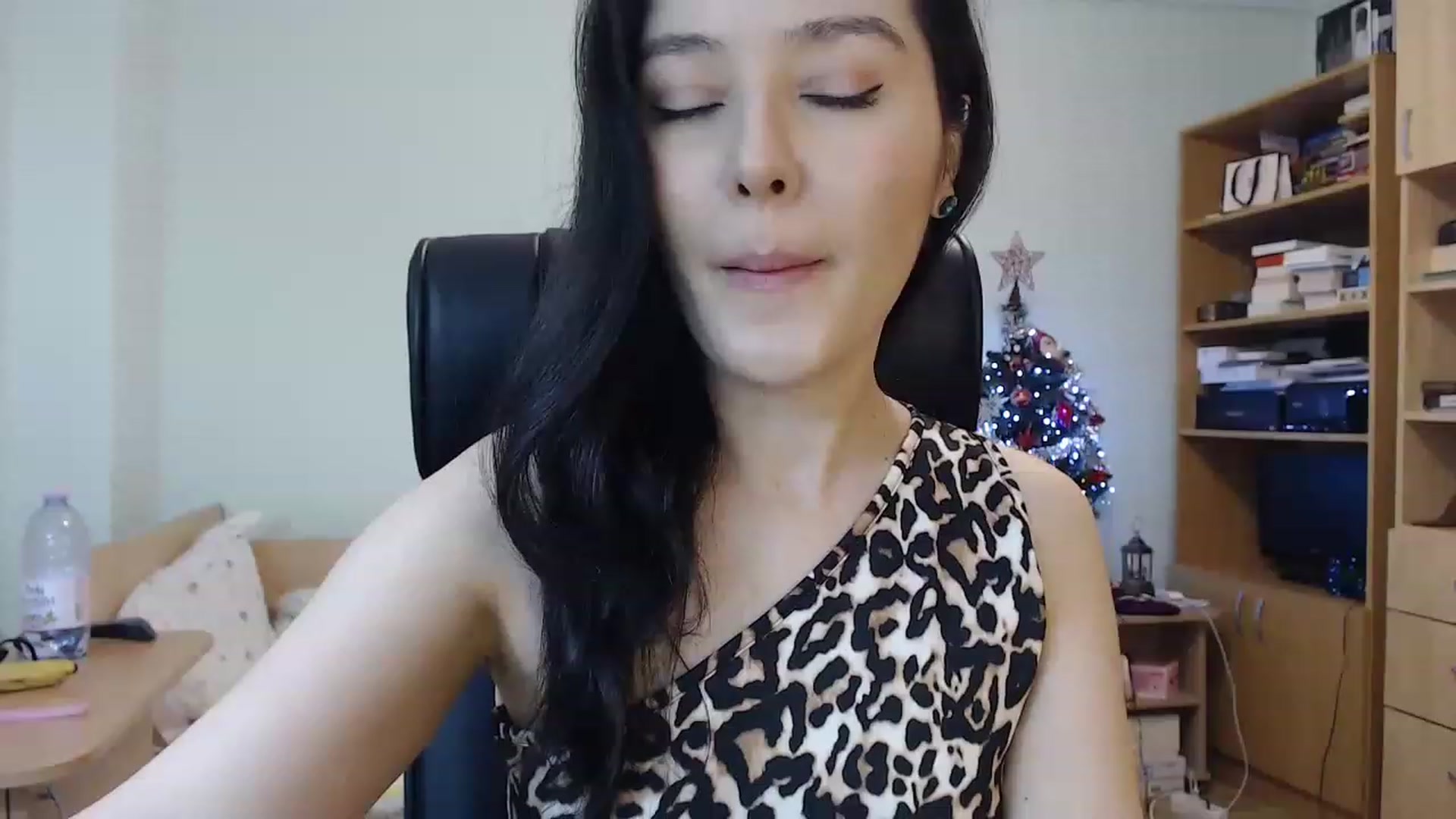 Gallery image thumbnail from TheMorrigan_'s myfreecams stream on, 01/01/2023, 20:24 image 20 of 20