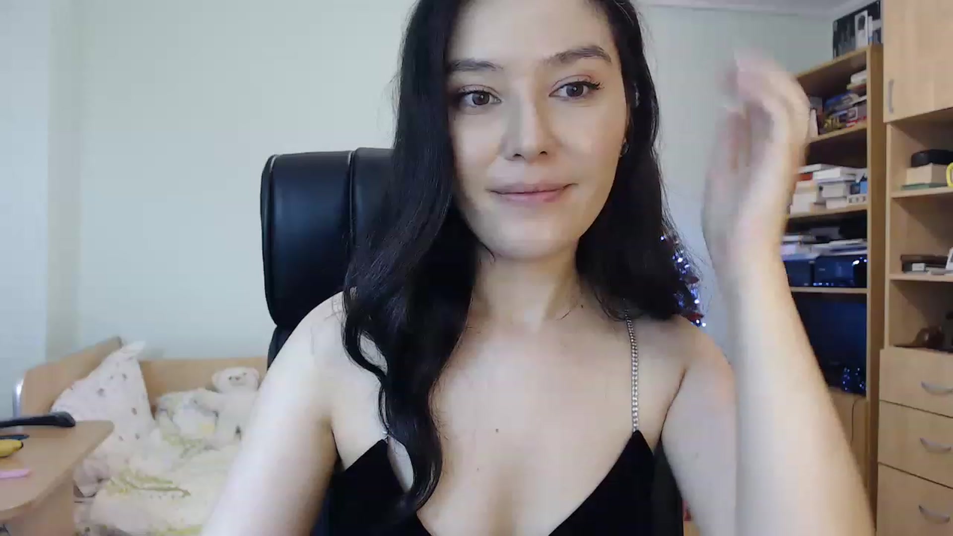 Gallery image thumbnail from TheMorrigan_'s myfreecams stream on, 01/01/2023, 23:25 image 15 of 20