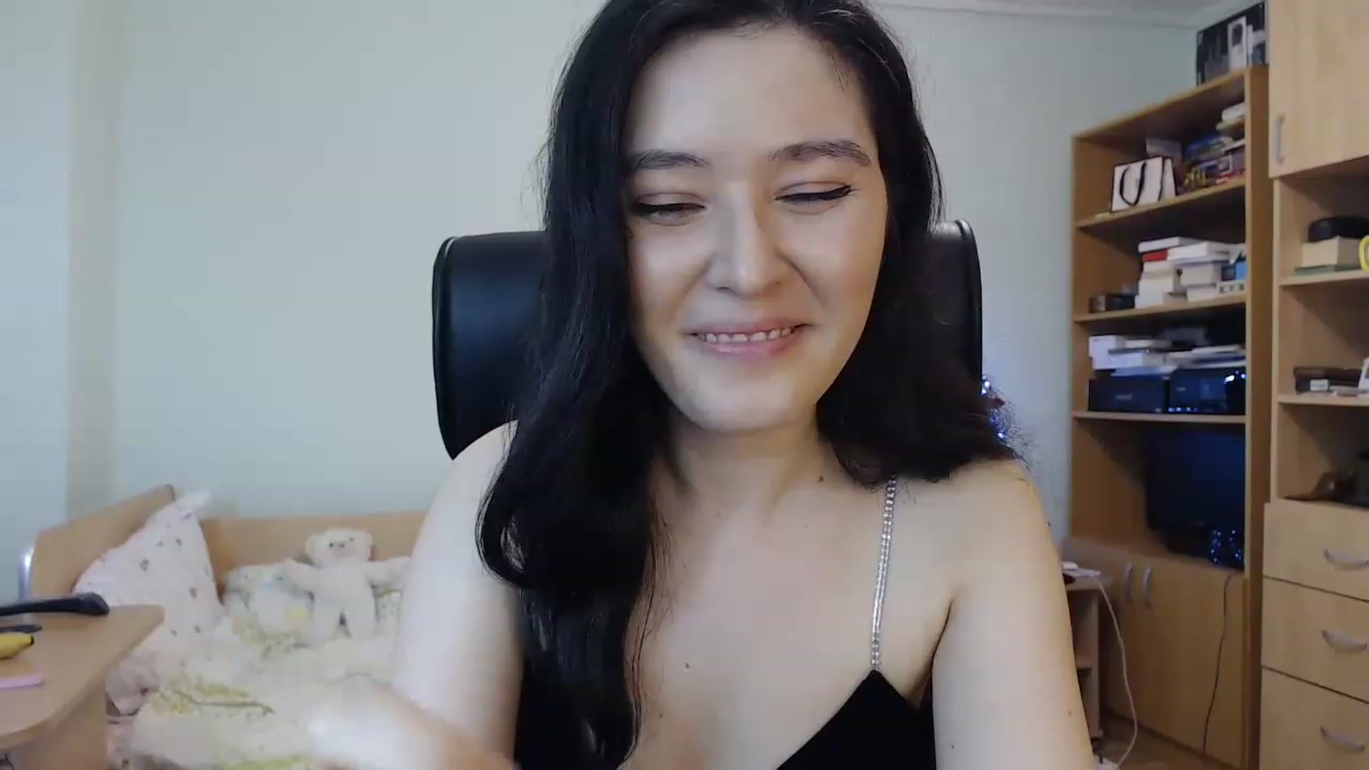 Gallery image thumbnail from TheMorrigan_'s myfreecams stream on, 01/01/2023, 23:25 image 18 of 20
