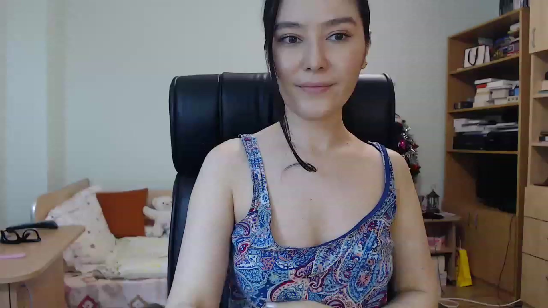 Gallery image thumbnail from TheMorrigan_'s myfreecams stream on, 01/08/2023, 22:11 image 4 of 20