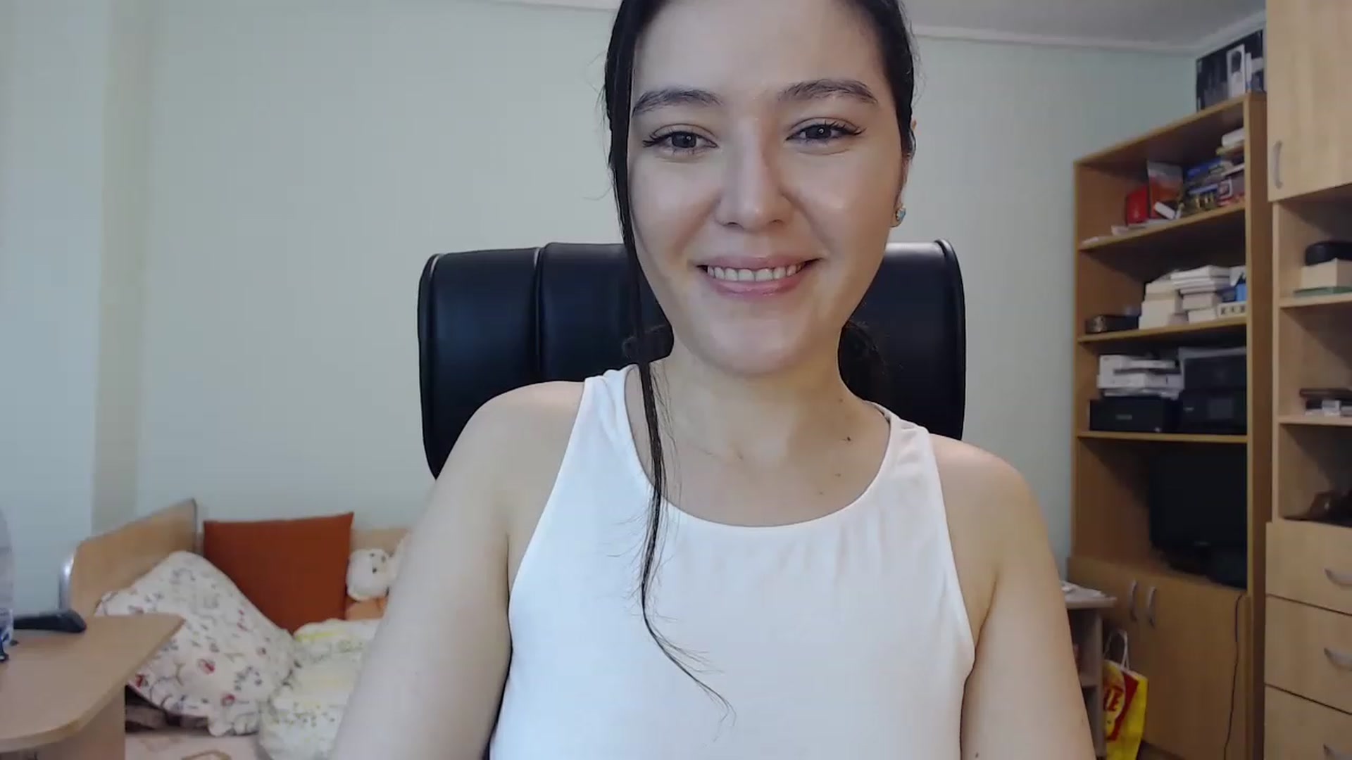 Gallery image thumbnail from TheMorrigan_'s myfreecams stream on, 02/03/2023, 20:46 image 3 of 20