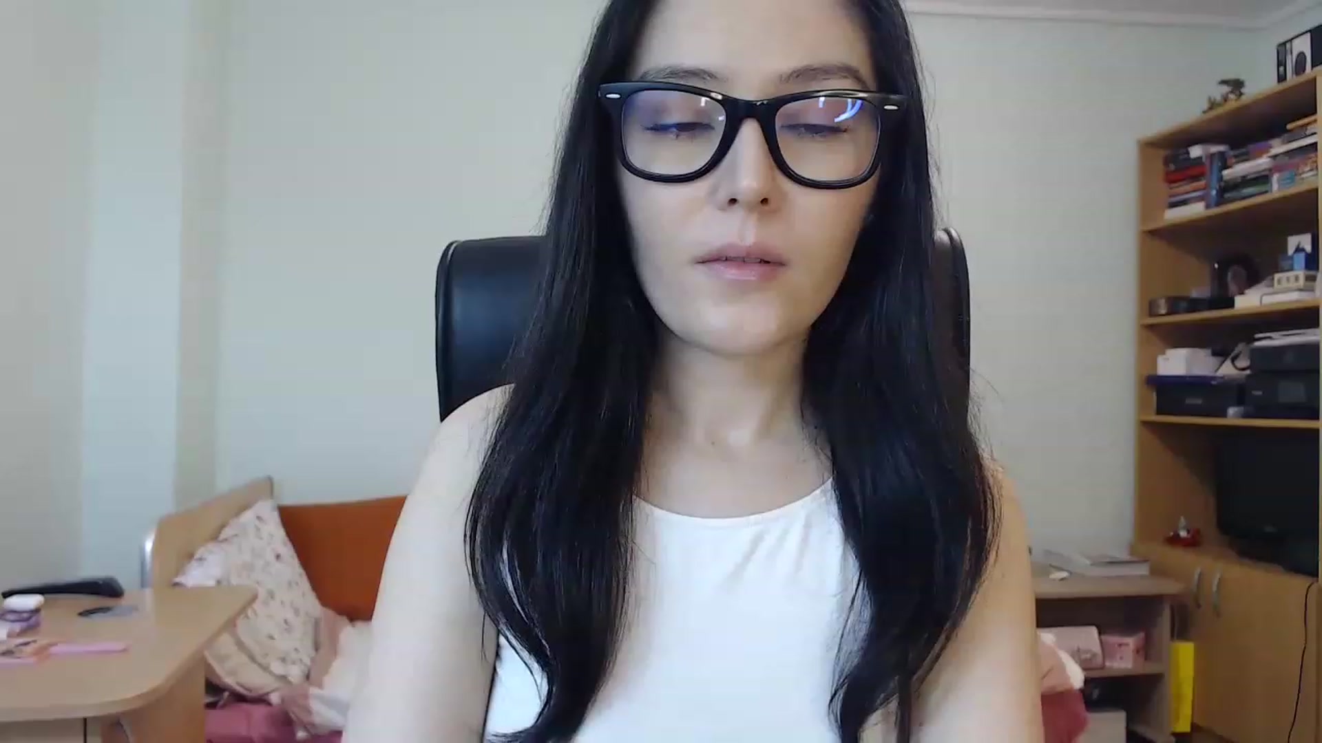 Gallery image thumbnail from TheMorrigan_'s myfreecams stream on, 02/19/2023, 21:21 image 4 of 20