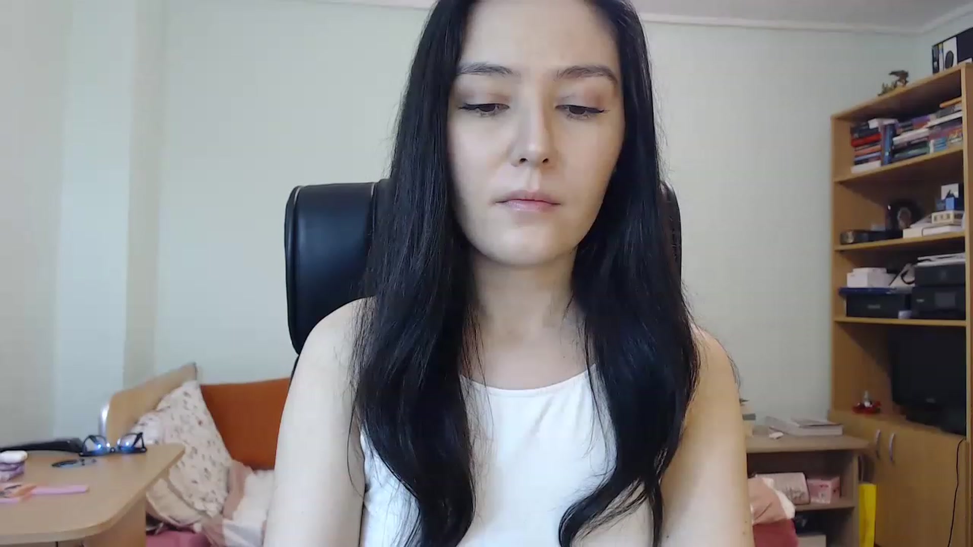 Gallery image thumbnail from TheMorrigan_'s myfreecams stream on, 02/19/2023, 21:21 image 2 of 20