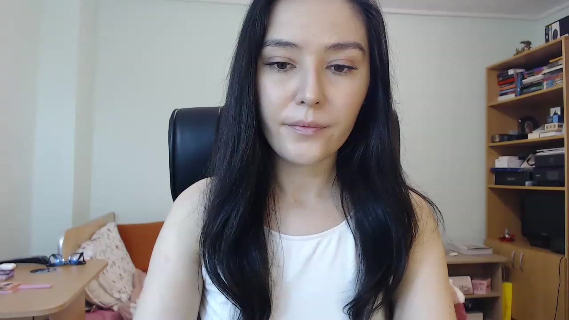 Gallery image thumbnail from TheMorrigan_'s myfreecams stream on, 02/19/2023, 21:21 image 1 of 20