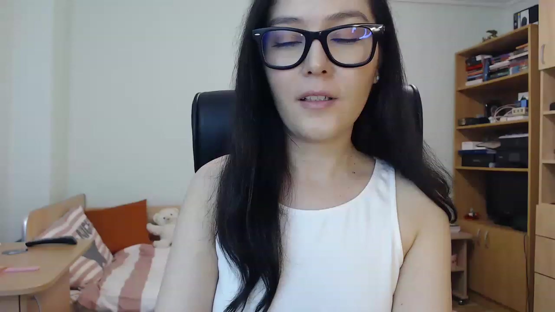 Gallery image thumbnail from TheMorrigan_'s myfreecams stream on, 03/09/2023, 21:40 image 4 of 20