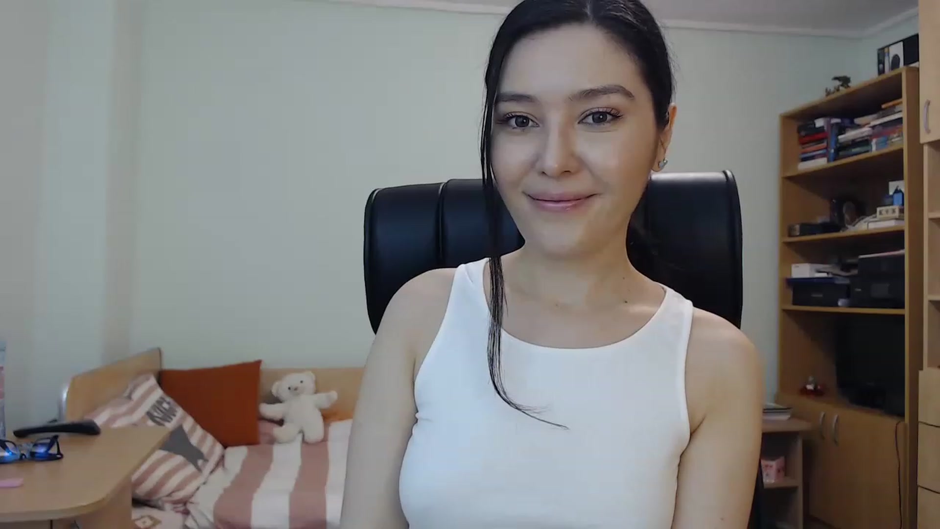 Gallery image thumbnail from TheMorrigan_'s myfreecams stream on, 03/14/2023, 19:31 image 3 of 20