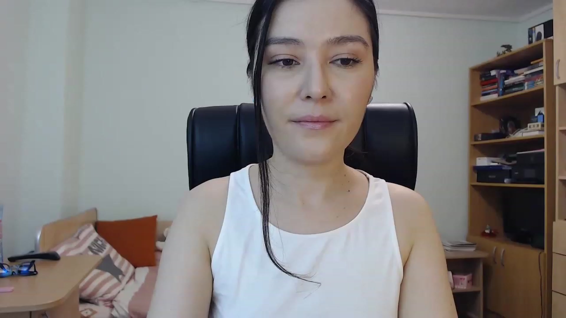 Gallery image thumbnail from TheMorrigan_'s myfreecams stream on, 03/14/2023, 19:31 image 1 of 20