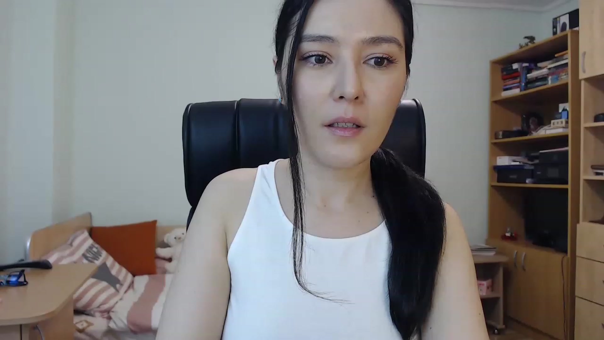 Gallery image thumbnail from TheMorrigan_'s myfreecams stream on, 03/14/2023, 20:22 image 1 of 20